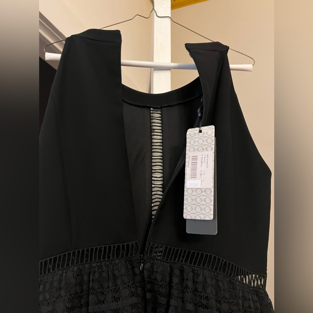 Dress sequence - Picture 4 of 6